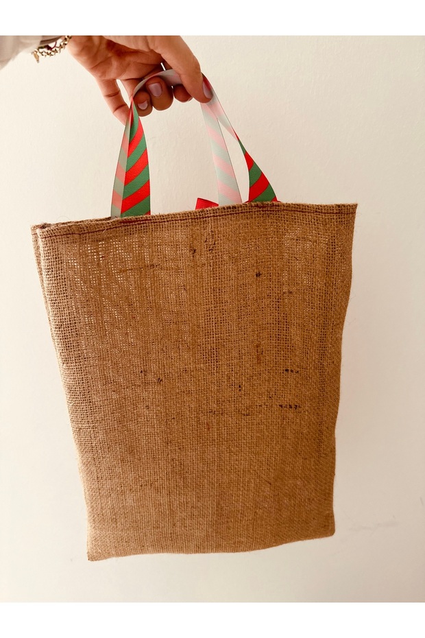 باقة هدايا مقاس 28x40 - 2