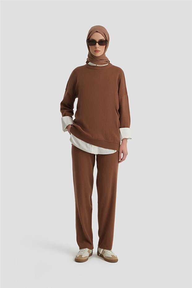 طقم تريكو 24KD4215 بني مرير