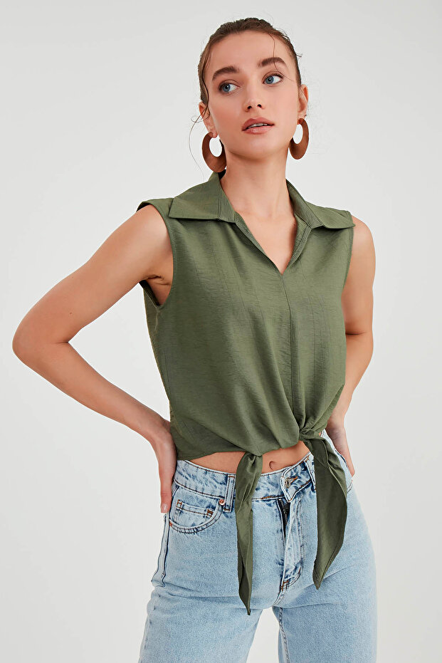 بلوزة بدون أكمام - ربطة أمامية - 4