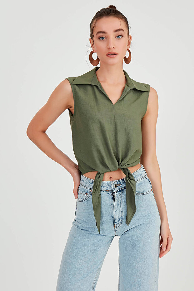 بلوزة بدون أكمام - ربطة أمامية - 1