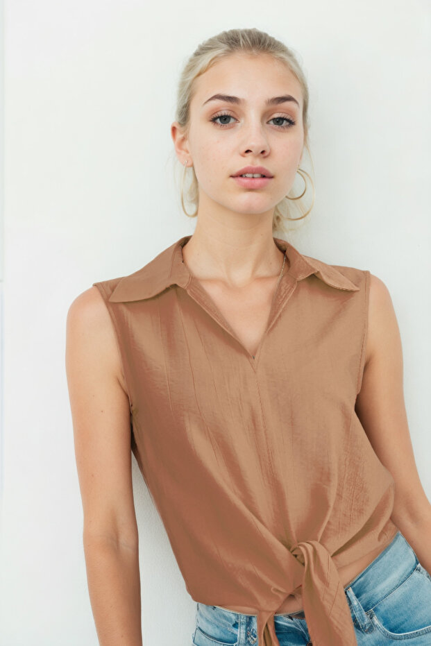 بلوزة بدون أكمام - ربطة أمامية - 2