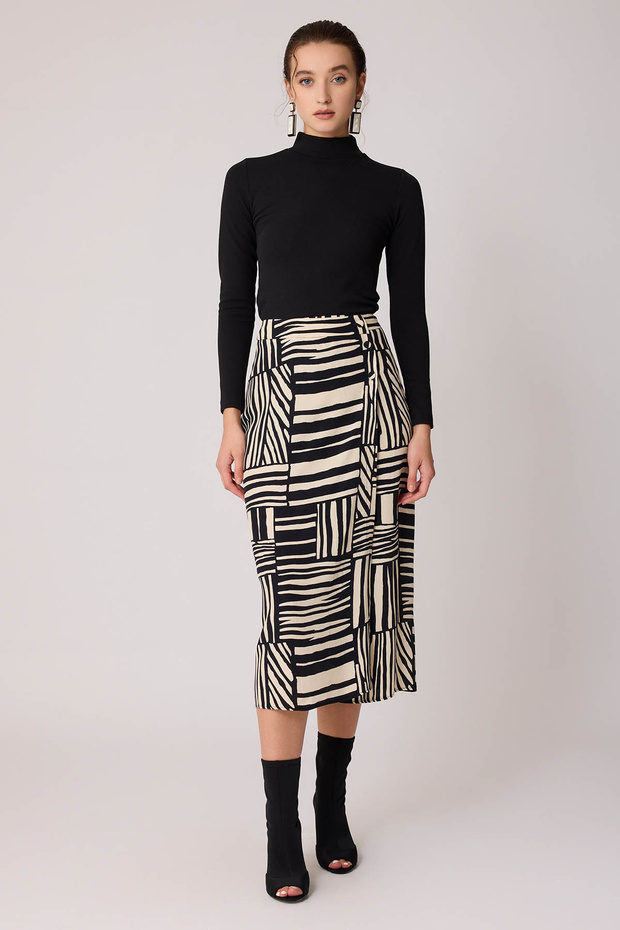 تنورة منقوشة بأزرار أمامية - 3