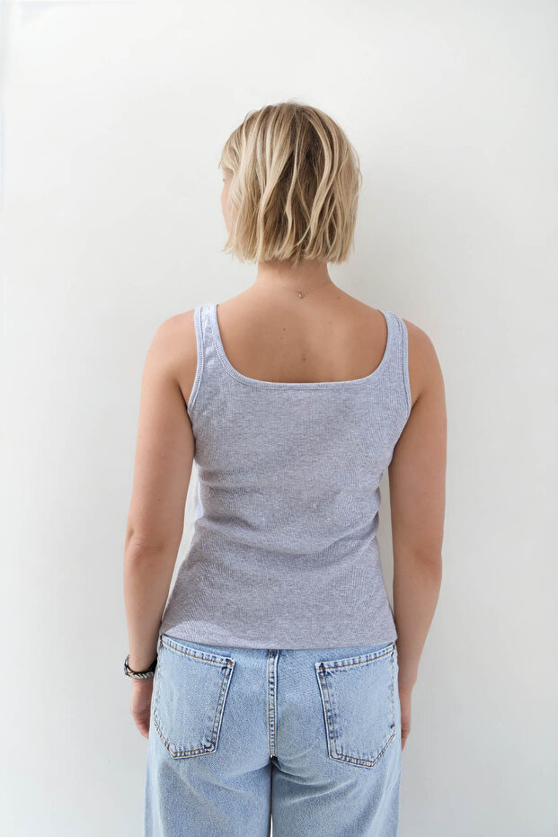 بلوزة بأكمام طويلة وحزام سميك - 4