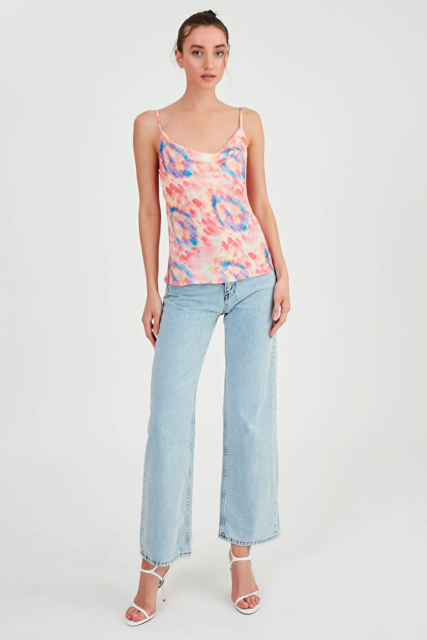 بلوزة منقوشة بياقة مطاطية وأشرطة حبل - 2