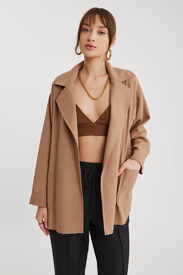 سترة فضفاضة ذات طية صدر كبيرة مع جيوب - 3