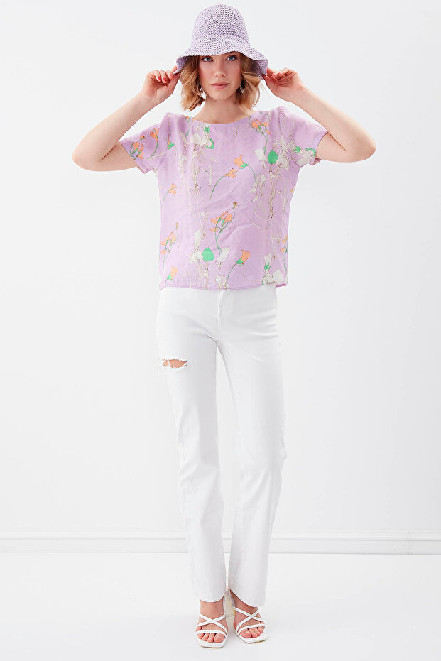 بلوزة منقوشة بأكمام قصيرة - 1