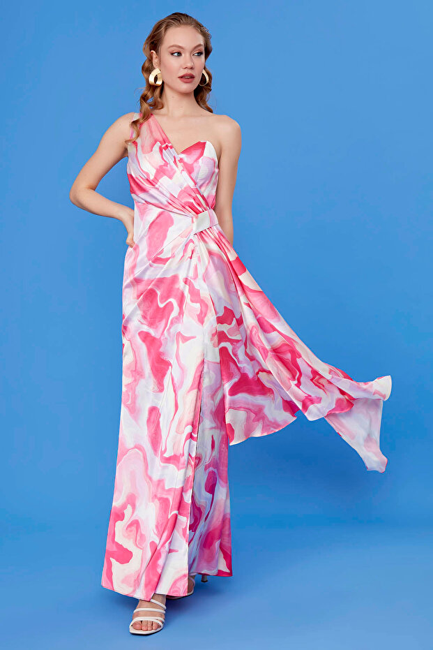 Saténové šaty s mramorovaným vzorem na jedno rameno - 6