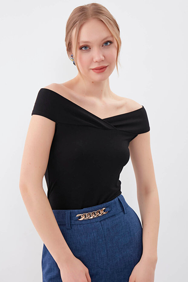 Kayık Yaka Bluz - 4