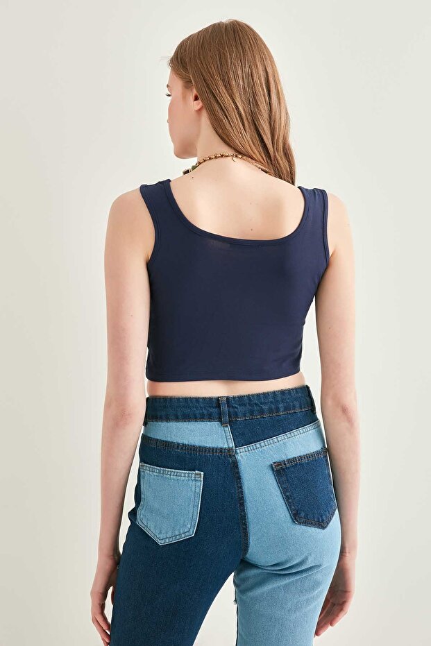 Zero Sleeve Thick Strap Crop Body - 4