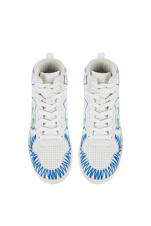 تأثير حذاء رياضة رسمت باليد - 4