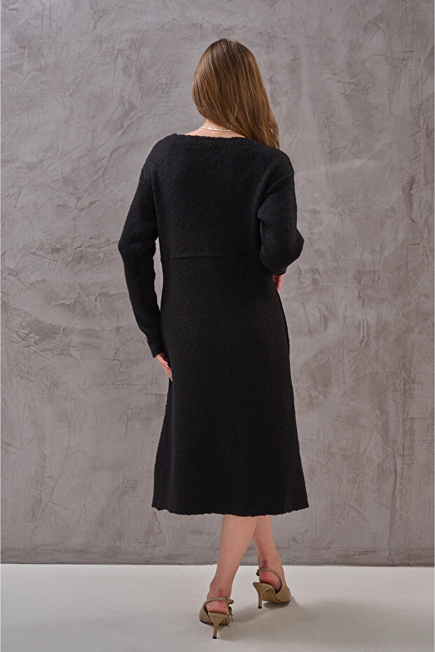 KADIN ÖNÜ DİKİŞ DETAYLI RAHAT KALIP EXTRA YUMUŞAK MİDİ BOY TRİKO ELBİSE - 5