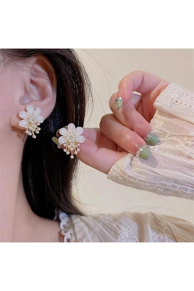 Pearl Flower with Pearlescent Stone Elegant Flower Earrings