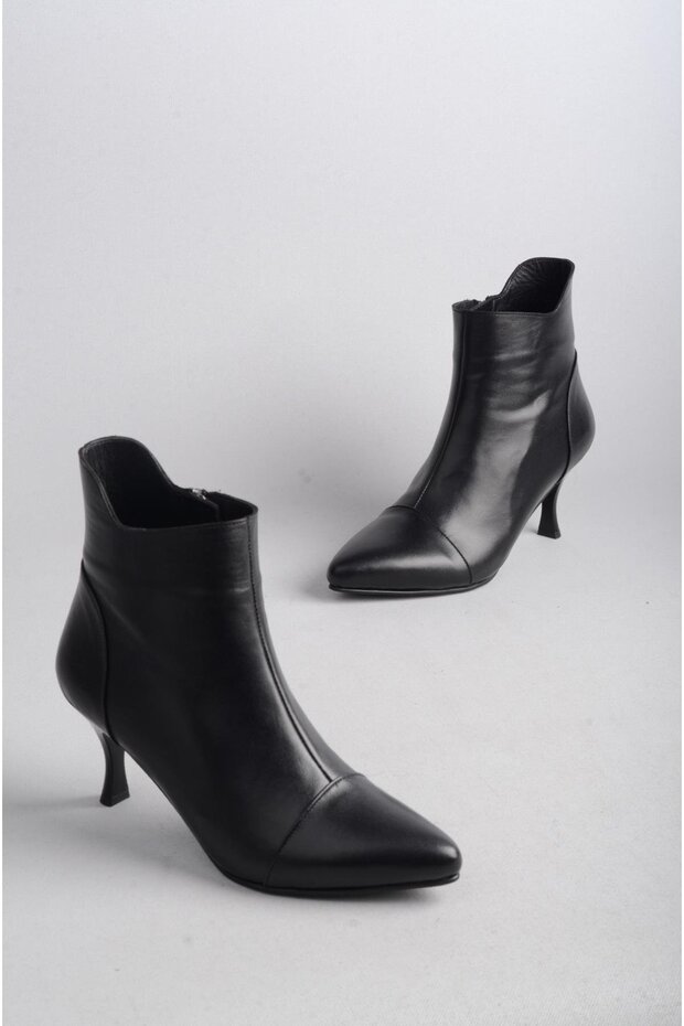 Selection 1063 Genuine Leather Heeled Women's Boots (Heel Height: 7 cm) Black