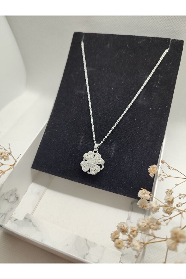 Clover Design Steel Rotating Stress Necklace Classic