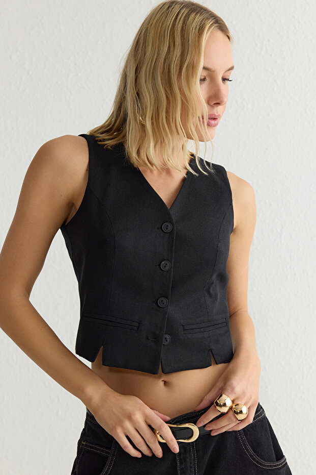 Siyah Fitted Keten Görünümlü V Yaka Crop Dokuma Yelek TWOSS25YE00028 - 1