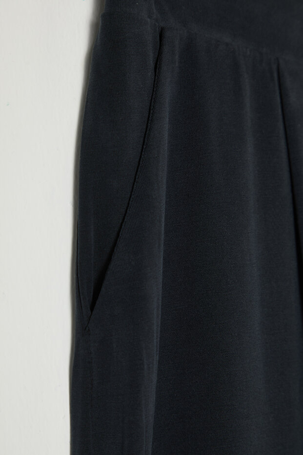 Antrasit Wide Leg Pileli Modal Dökümlü Örme Büyük Beden Pantolon TBBSS25AR00004 - 7