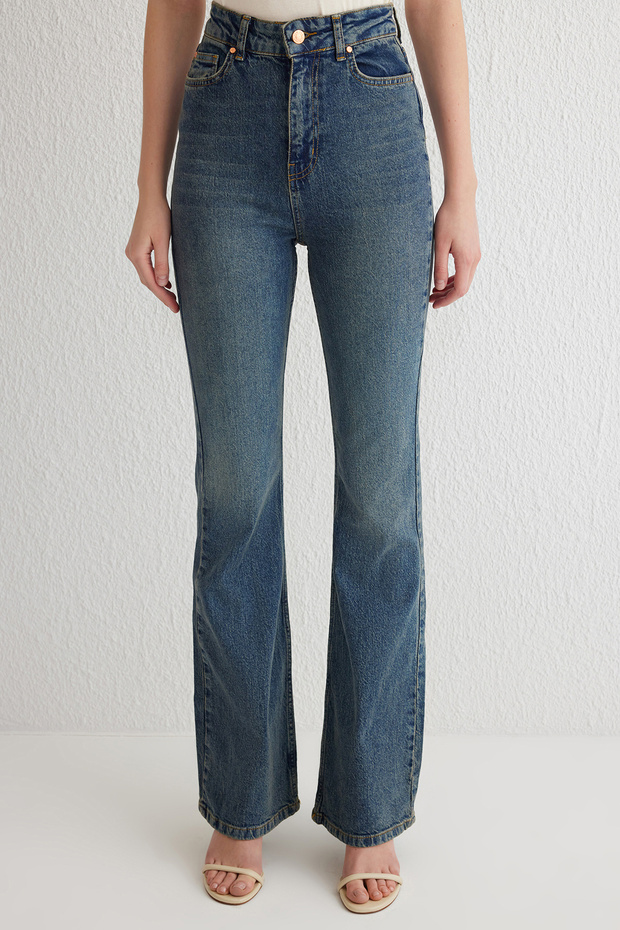 Koyu Mavi Yüksek Bel Az Esnek Flare İspanyol Paça Jeans TWOSS25JE00101 - 3