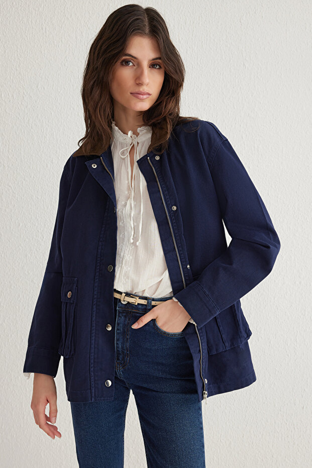 Koyu Mavi Kontrast Süet Yakalı Oversize Denim Gömlek Ceket TWOSS25CE00005 - 1