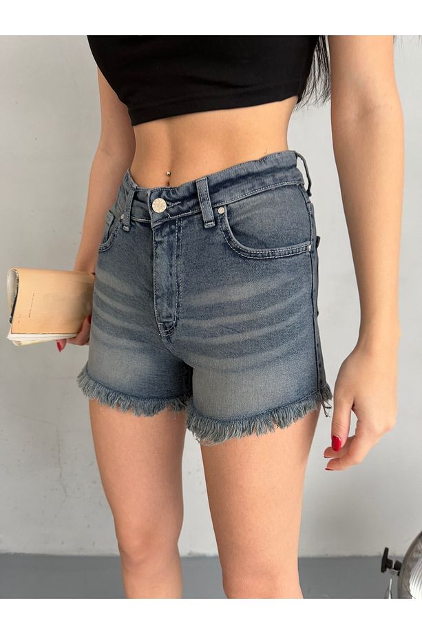 Kadın Yüksek Bel Paçası Püsküllü Denim Kot Şort - 1
