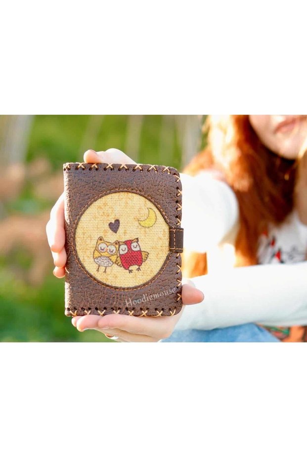 Small Wallet with Owl Figure Ethnic Bohemian Retro Style - Brown