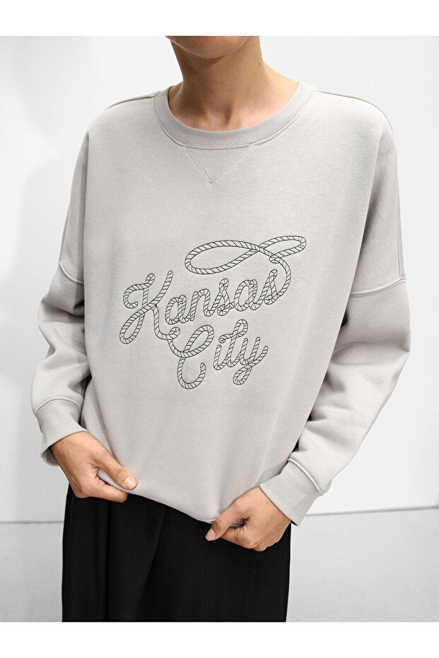Nakış Detaylı Sweatshirt - 2