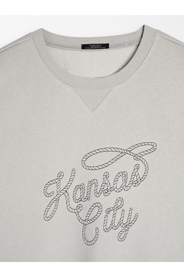 Nakış Detaylı Sweatshirt - 7