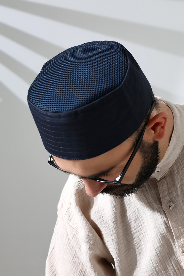 دعامة صلاة من القماش الشبكي باللون الأزرق الداكن