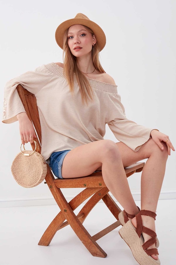 بلوزة جيبلي شفافة بأكمام - 1