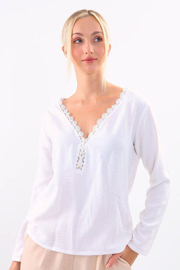 Laced Collar Buttoned Front Blouse - 4