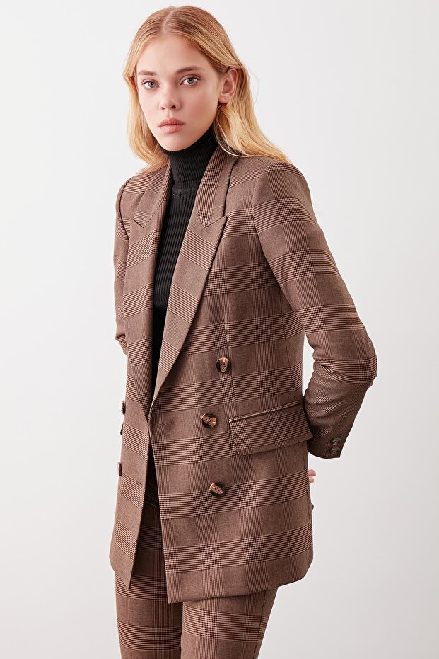 Slit Buttoned Plaid Patterned Jacket - 4