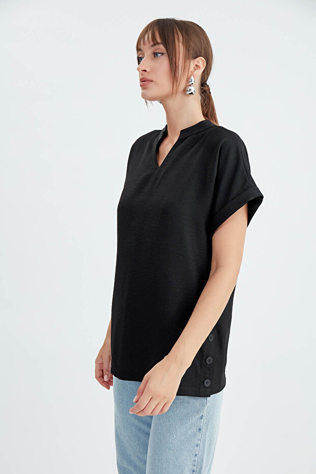 بلوزة بياقة القاضي بأكتاف منسدلة - بأزرار - 3