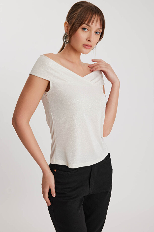 Kayık Yaka Simli Bluz - 4