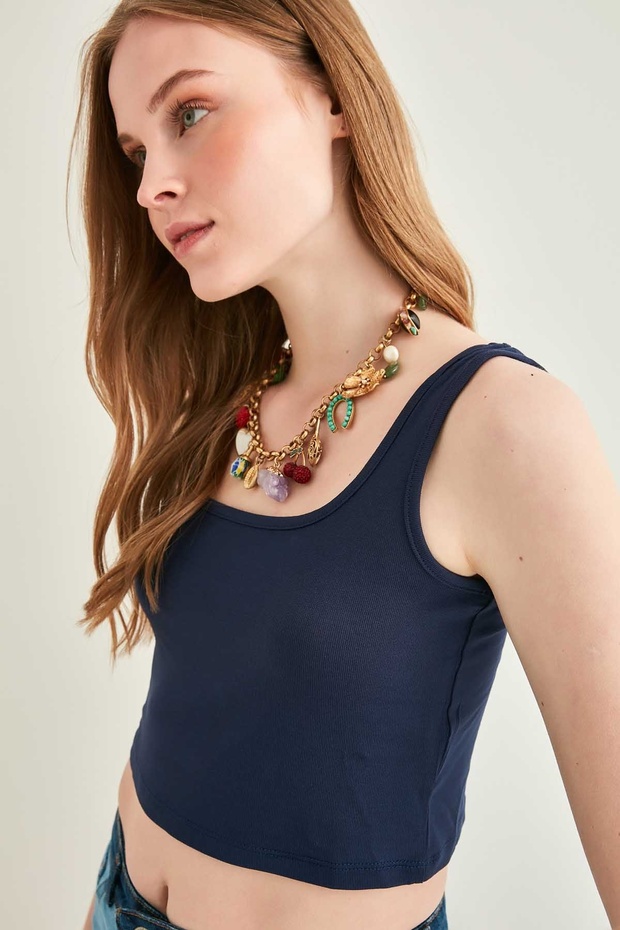 Zero Sleeve Thick Strap Crop Body - 2