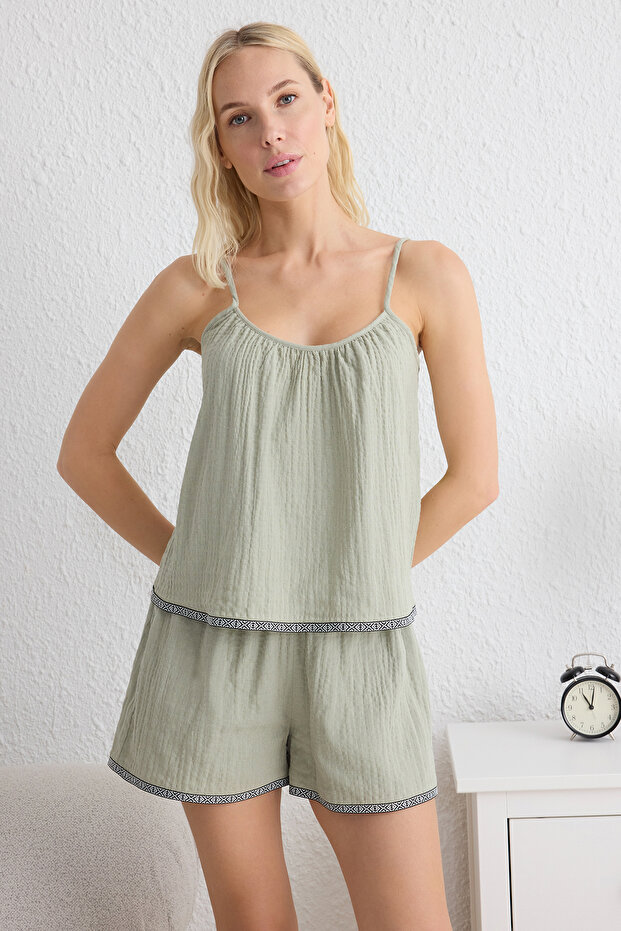 Yeşil %100 Pamuklu Etnik/Bohem Şerit Aksesuarlı Müslin Şortlu Dokuma Pijama Takımı THMSS25PT00135 - 1