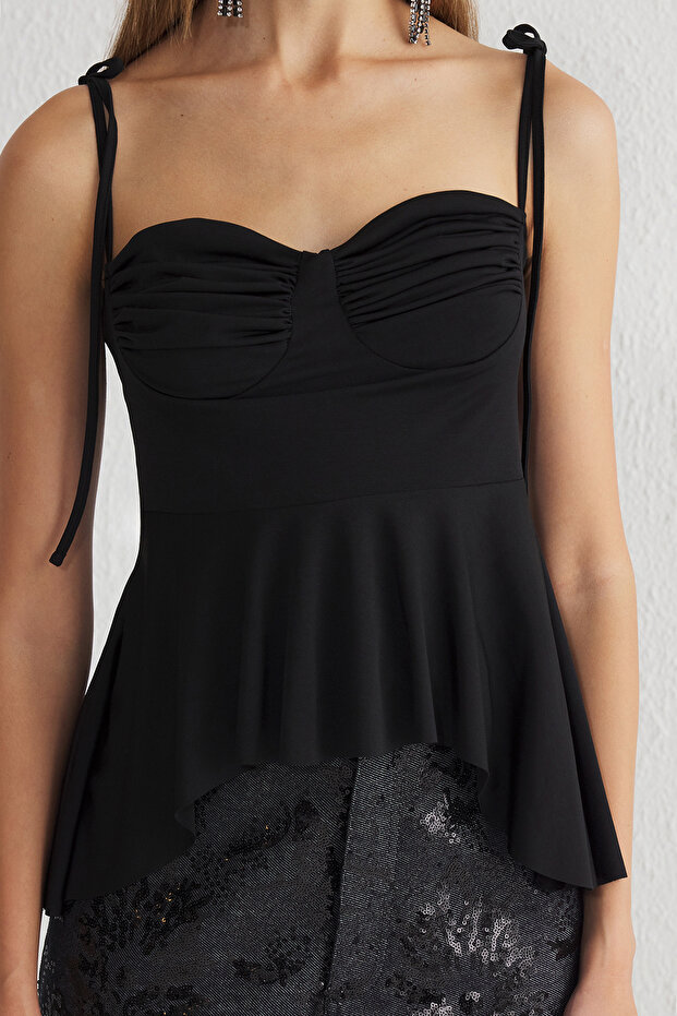 Siyah Göğüs Detaylı Örme Bluz TPRSS25BZ00006 - 3