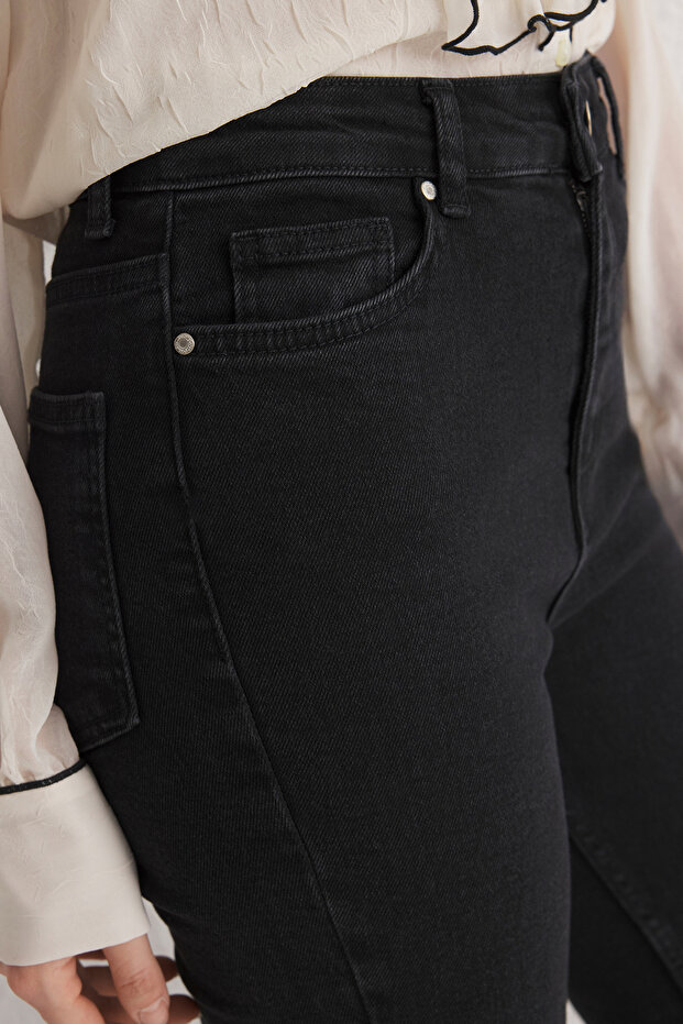 Siyah Yüksek Bel Orta Esnek Flare İspanyol Paça Jeans TWOSS25JE00109 - 4