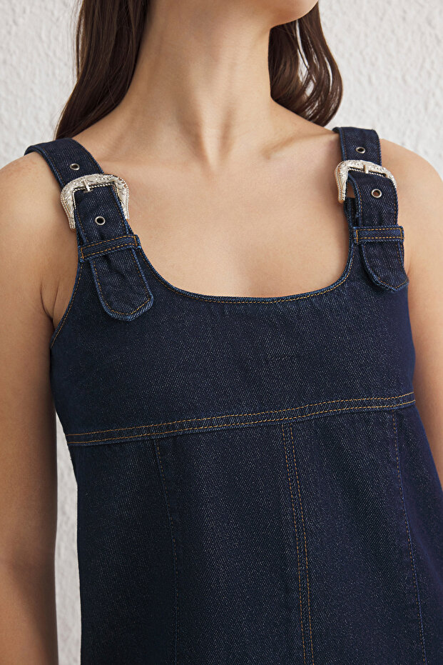 Koyu Mavi Tokalı Ayarlanabilir Askılı Mini Denim Elbise TWOSS25EL00154 - 4