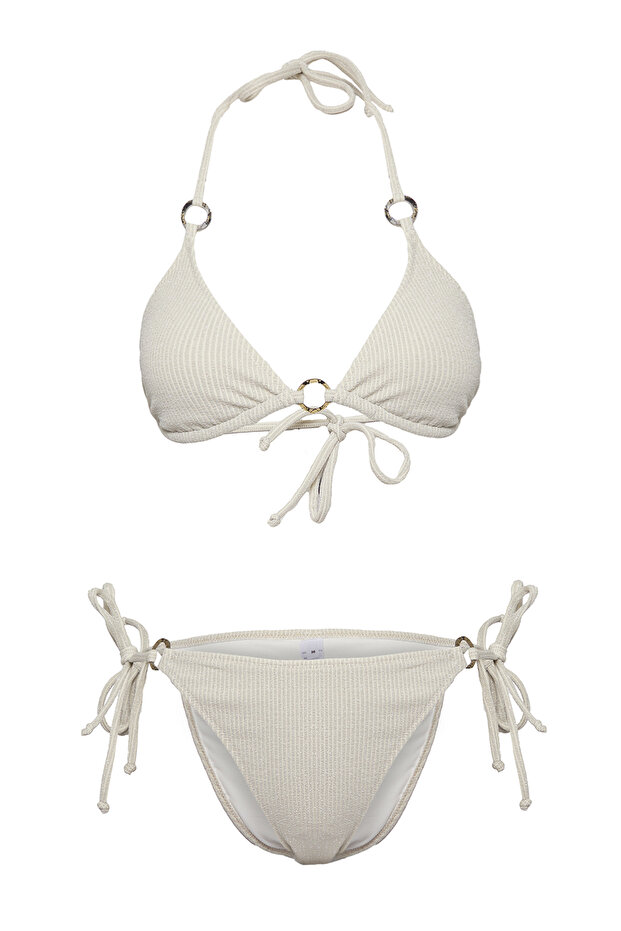 Beżowy trójkątny zestaw bikini brazylijskiego z błyszczącymi dodatkami TBESS25BT00014 - 5