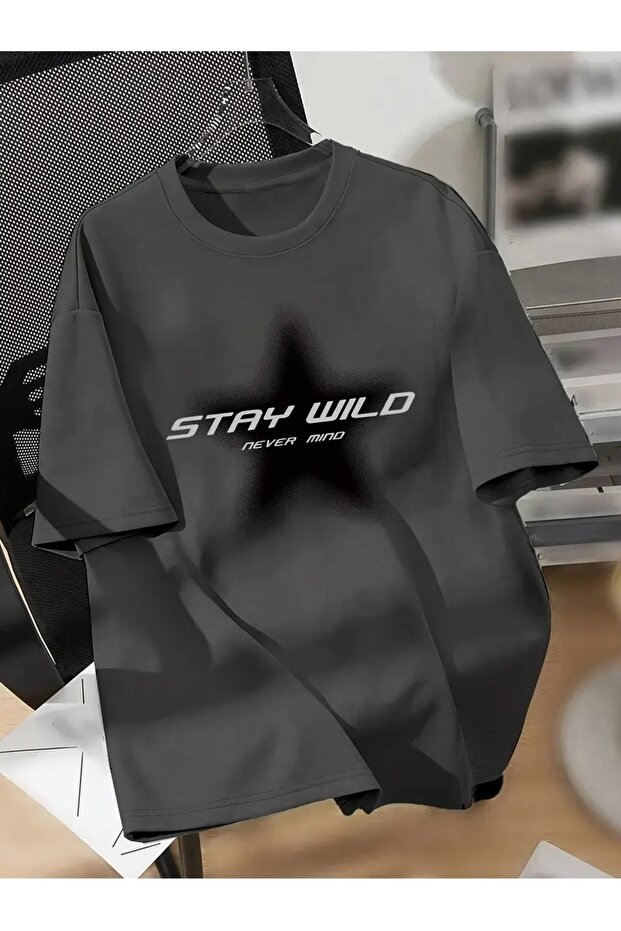 تي شيرت مطبوع للجنسين من Stay Wild