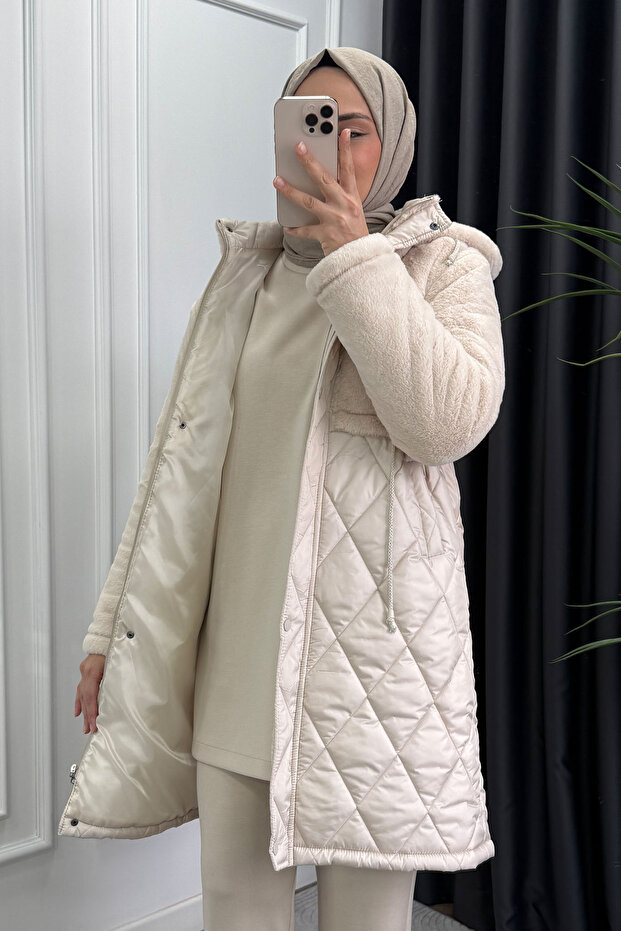 Kadın Kapüşonlu Kürklü Kapitone Mont - 4