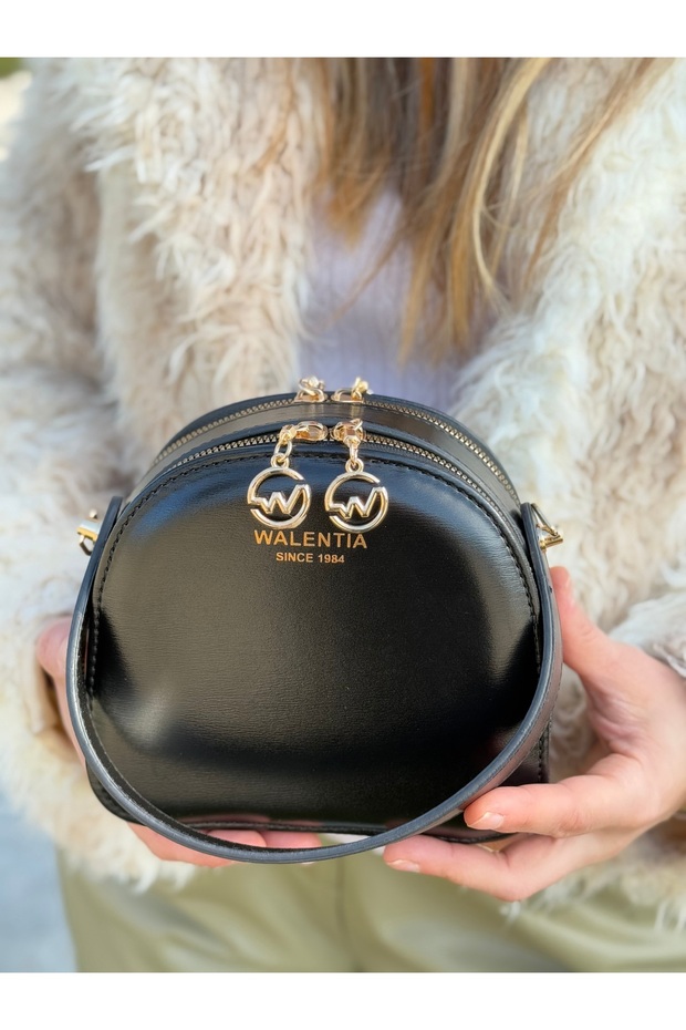 Siyah Bölmeli Ayarlanabilir Askılı Sade Ve Şık Kutu Model Kadın Çapraz Omuz Ve El Çantası - 9