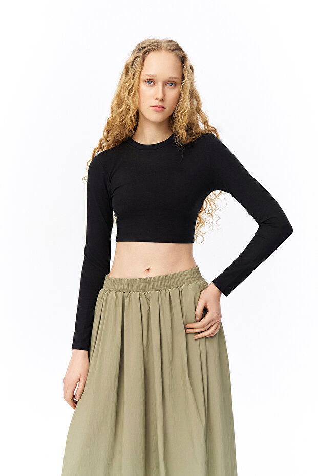Crew Neck Long Sleeve Basic Crop Blouse Black - 1