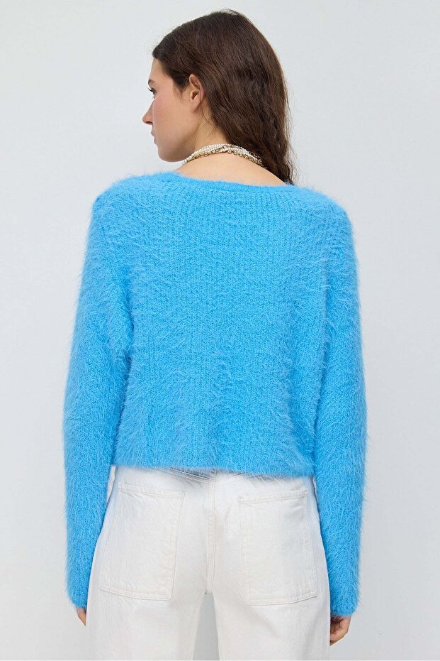 Kurzer Pullover mit Rundhalsausschnitt - 6