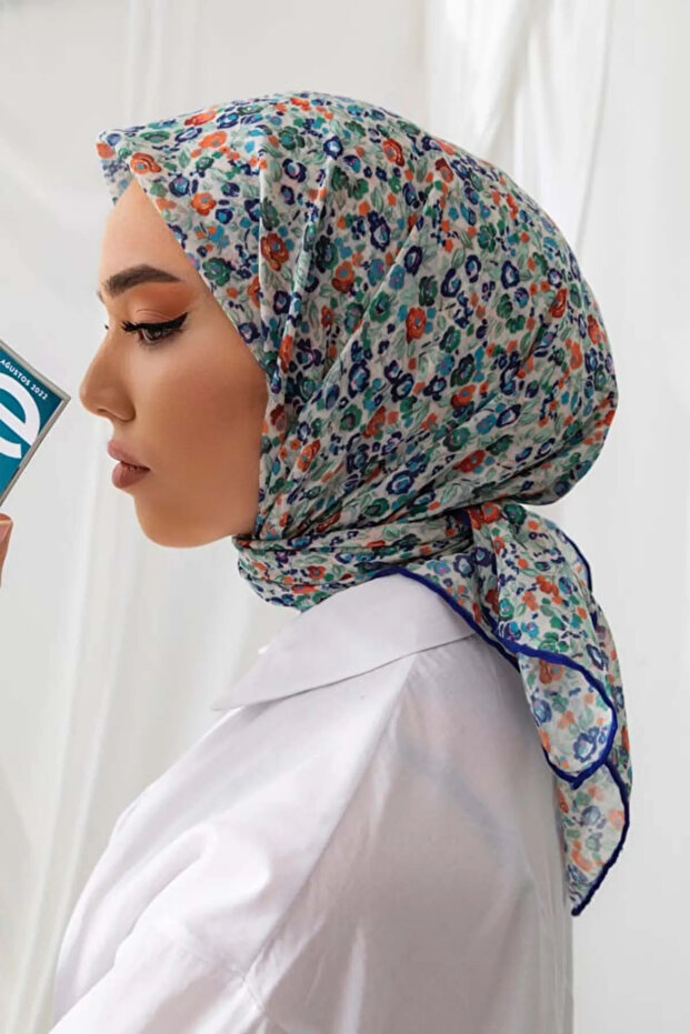 وشاح قطني ناعم بنمط القرنفل باللون الأزرق الداكن والأبيض والبرتقالي