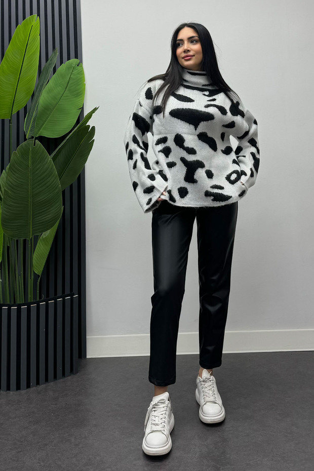 Women's Tie-Dye Patterned Turtleneck Knit Sweater - Ecru
