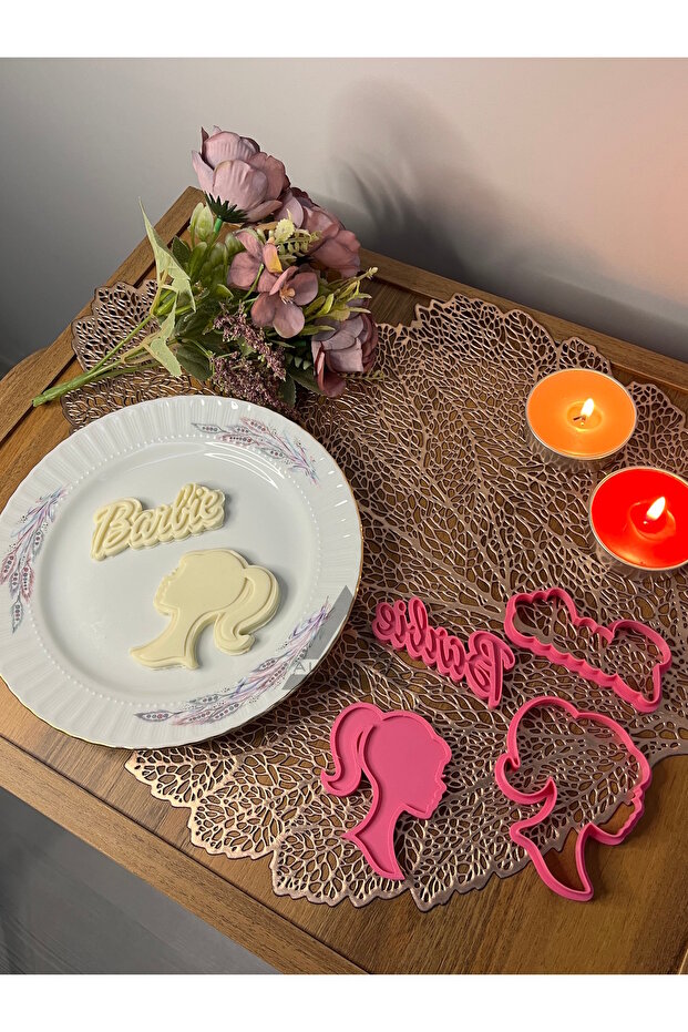 مجموعة قوالب كوكي باربي - 2