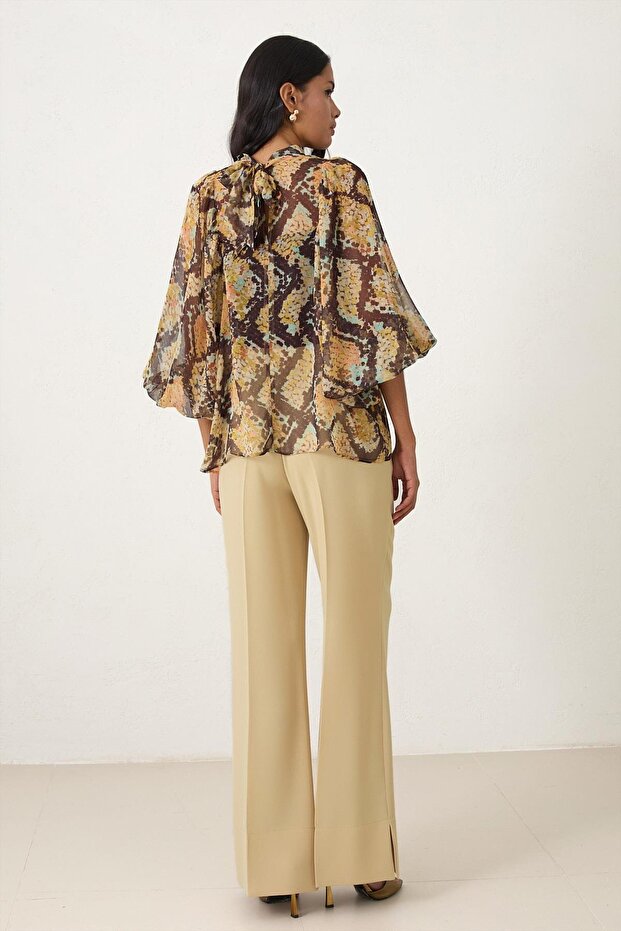 بلوزة صفراء منقوشة بقصة مريحة - 5