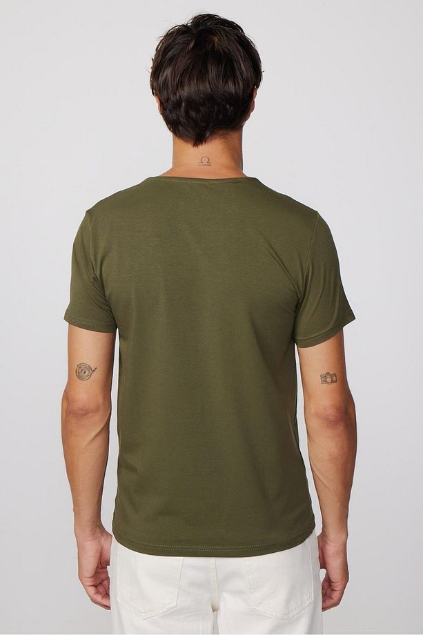 Erkek Slim Fit Dar Kesim Pamuklu Yumuşak Doku Likralı Esnek Kumaş Basic Haki Bisiklet Yaka Tişört - 5