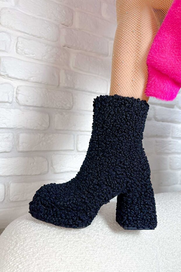 Marliyn Siyah Peluş Platform Bot - 1