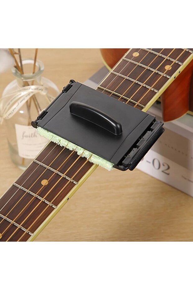 String Cleaner Miwayer Guitar String Cleaner Clean Fretboard Cloth Tool for Maintenance and Care of